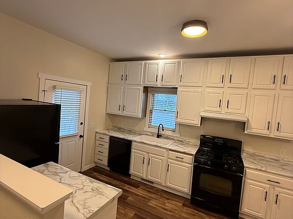 4th image of 940 Davis St #3