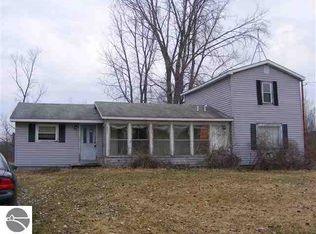 8505 N Vickeryville Rd, Vestaburg, MI