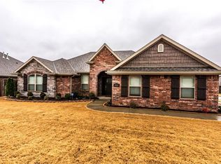 2925 W Featherock Way, Fayetteville, AR 72704