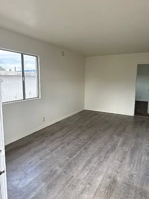 2 bed, 750 sqft, $2,000 — Photo 3
