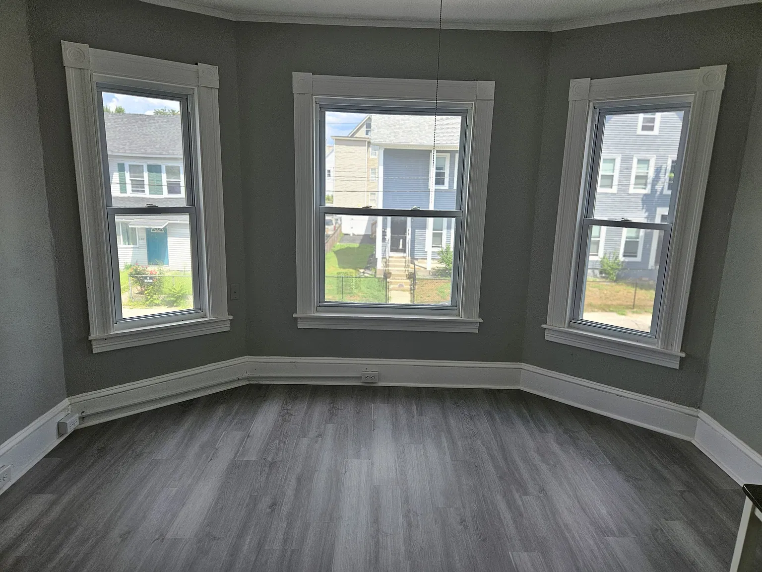 285 Lake Ave — Photo 1