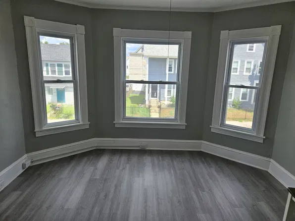 285 Lake Ave #5, Manchester, NH 03103