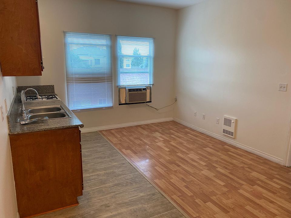 1st image of 212 W Palmer Ave #19