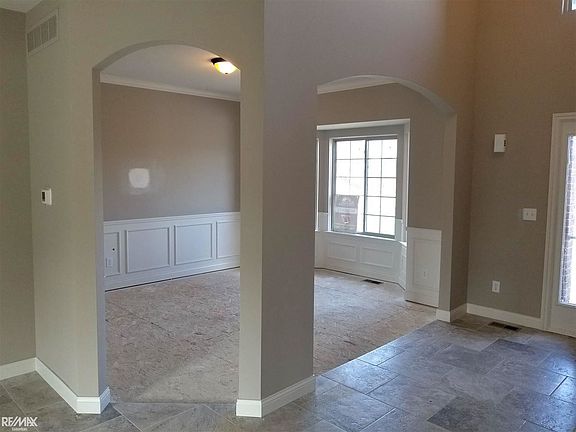 5th image of 24390 Caspian Dr