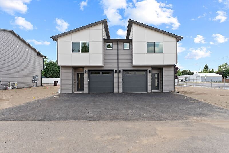 1st image of 19302 E Sprague Ave #1