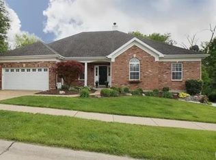 460 Bayview Point Ln, Grover, MO 63040