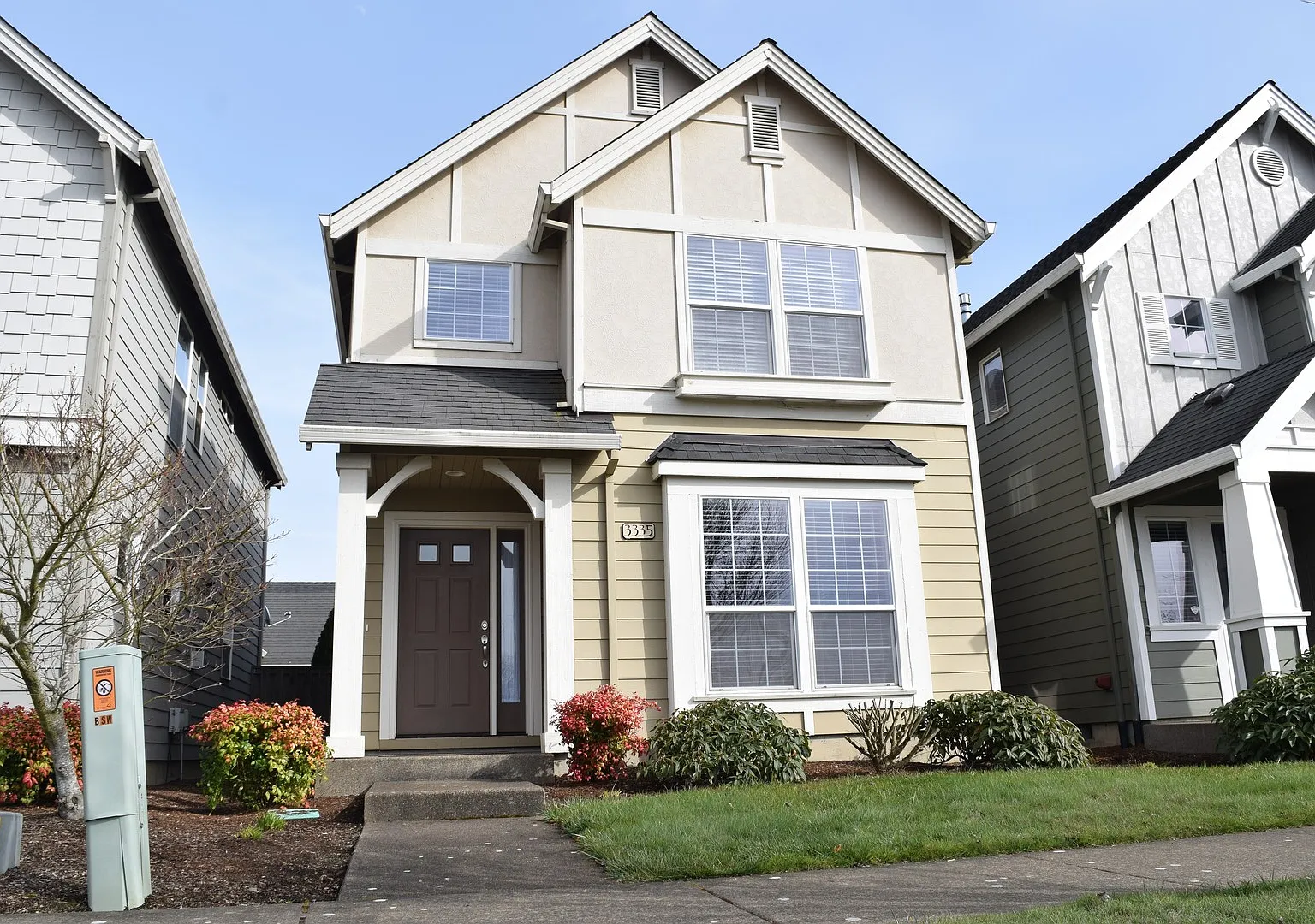 Two Bedroom Home in Willamette Landing! Pet Friendly! — Photo 1