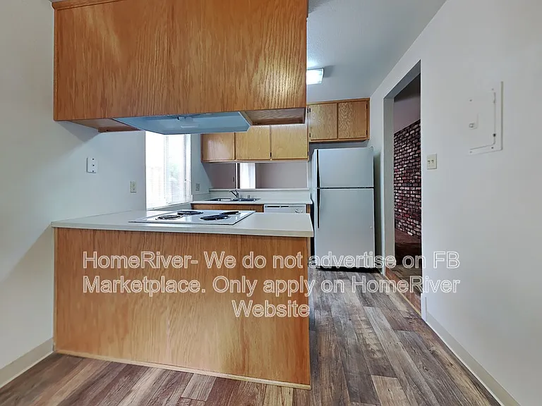 814 28th St #1 — Photo 4