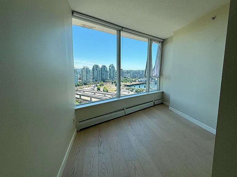 688 Abbott St #2208 — Photo 24