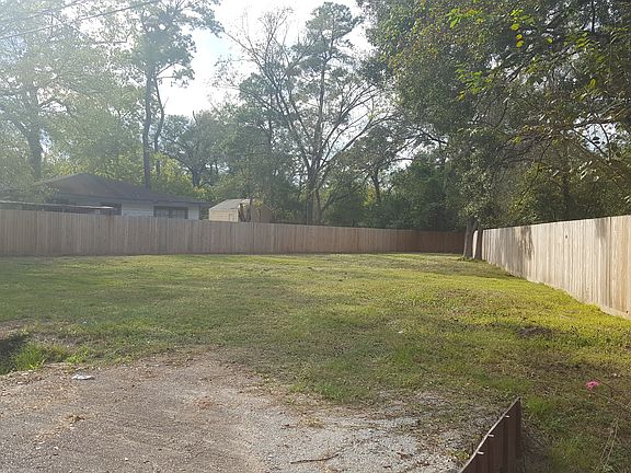 2nd image of 8711 Lanewood Dr
