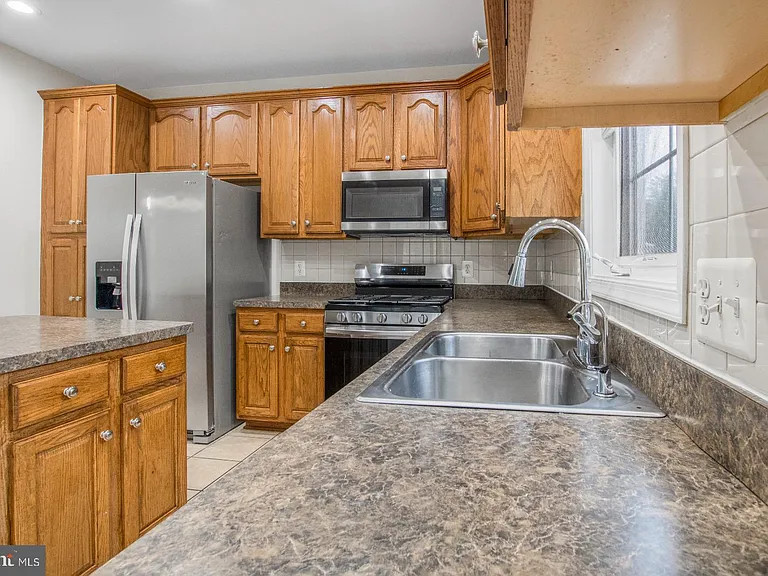 14741 Potomac Branch Dr — Photo 18