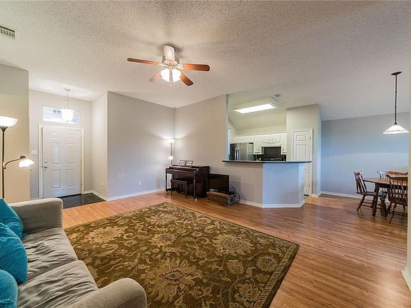 2nd image of 123 Howland Ln
