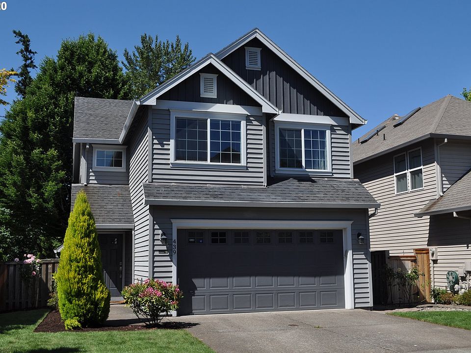 1st image of 439 NE Larena Pl