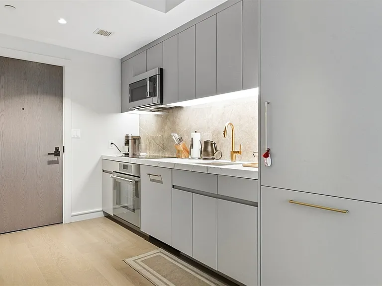 55 Lagrange St #403 — Photo 6
