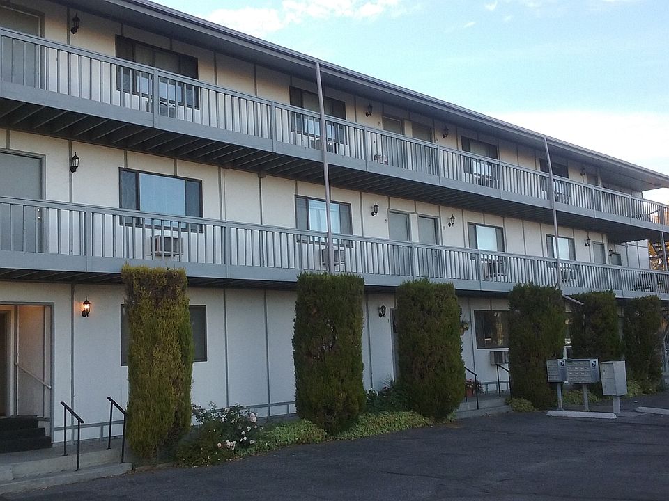 1st image of 44 6th St W APT 12