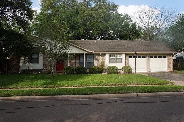 1st image of 108 Banbury Ln