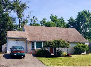 5 Markham Rd, Edison, NJ 08817