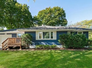 4946 Woodward Ave, Downers Grove, IL 60515