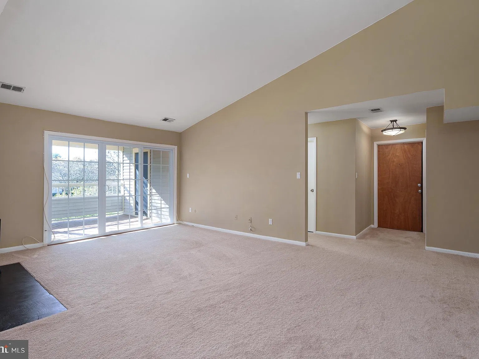 2 bed, 2.0 bath, 1258 sqft, $2,600 — Photo 4