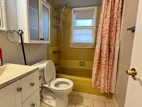 4th image of 361 Gower St Floor 2