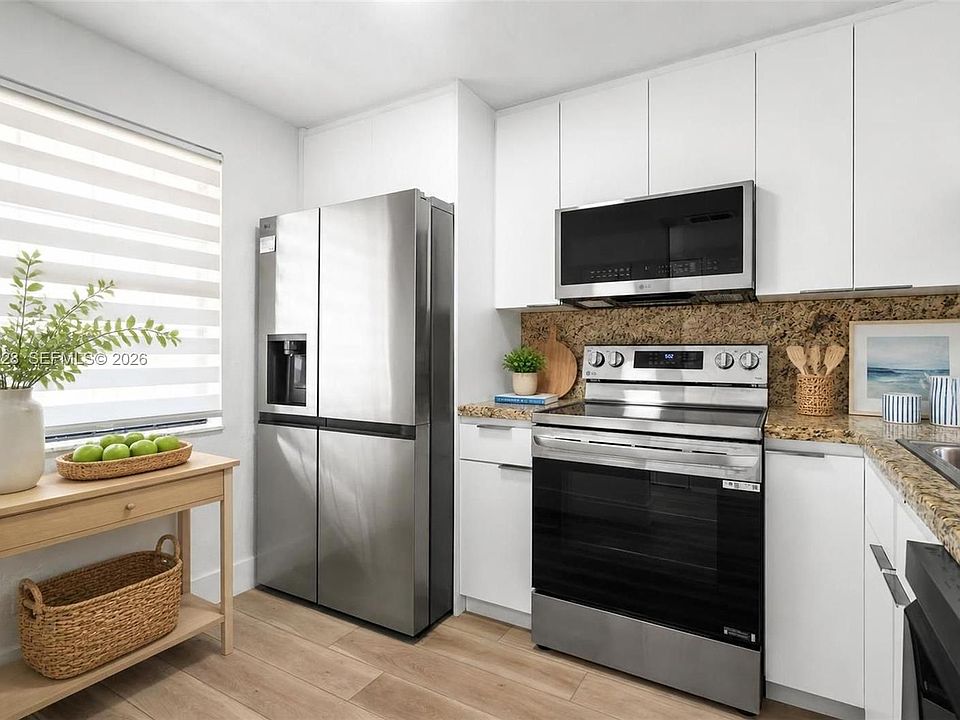 1st image of 10130 Sunrise Lakes Blvd APT 210