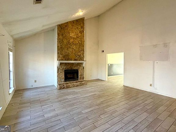 3rd image of 1201 Dickens Rd NW