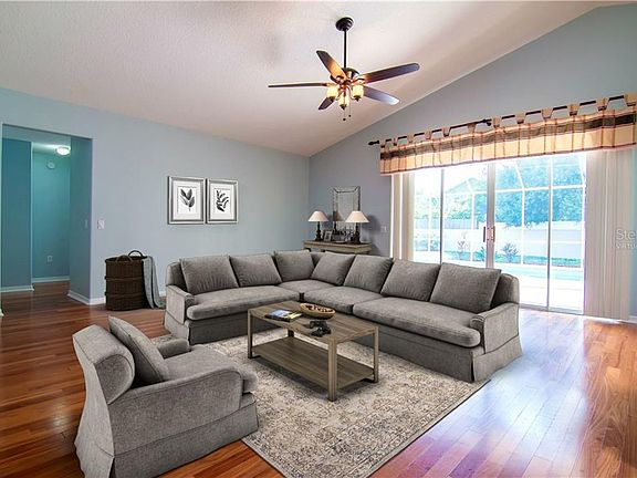 5th image of 9204 Estate Cove Cir