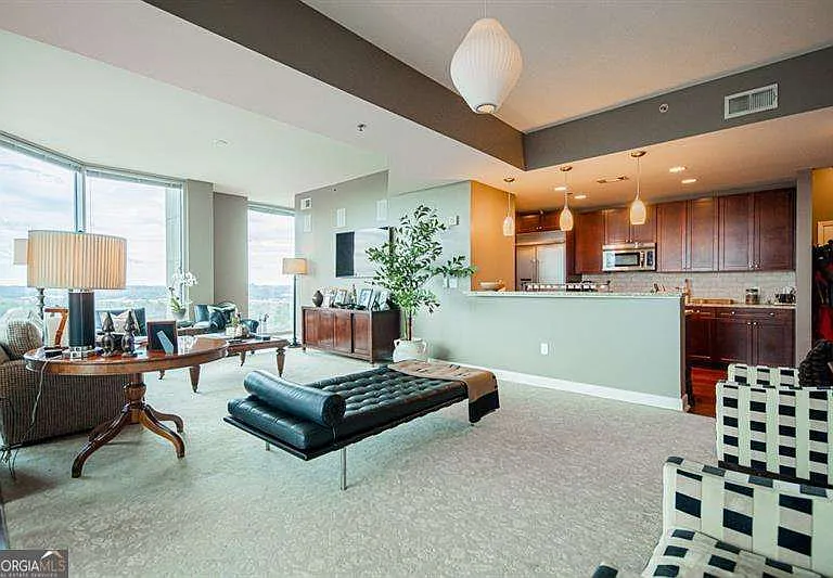 2795 Peachtree Rd NE #1909 — Photo 29