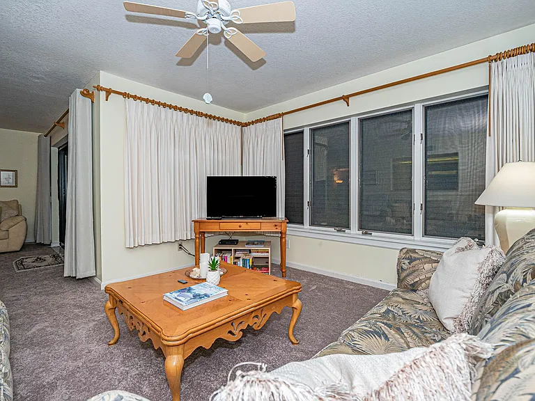 1700 Ocean Dr #201 — Photo 15