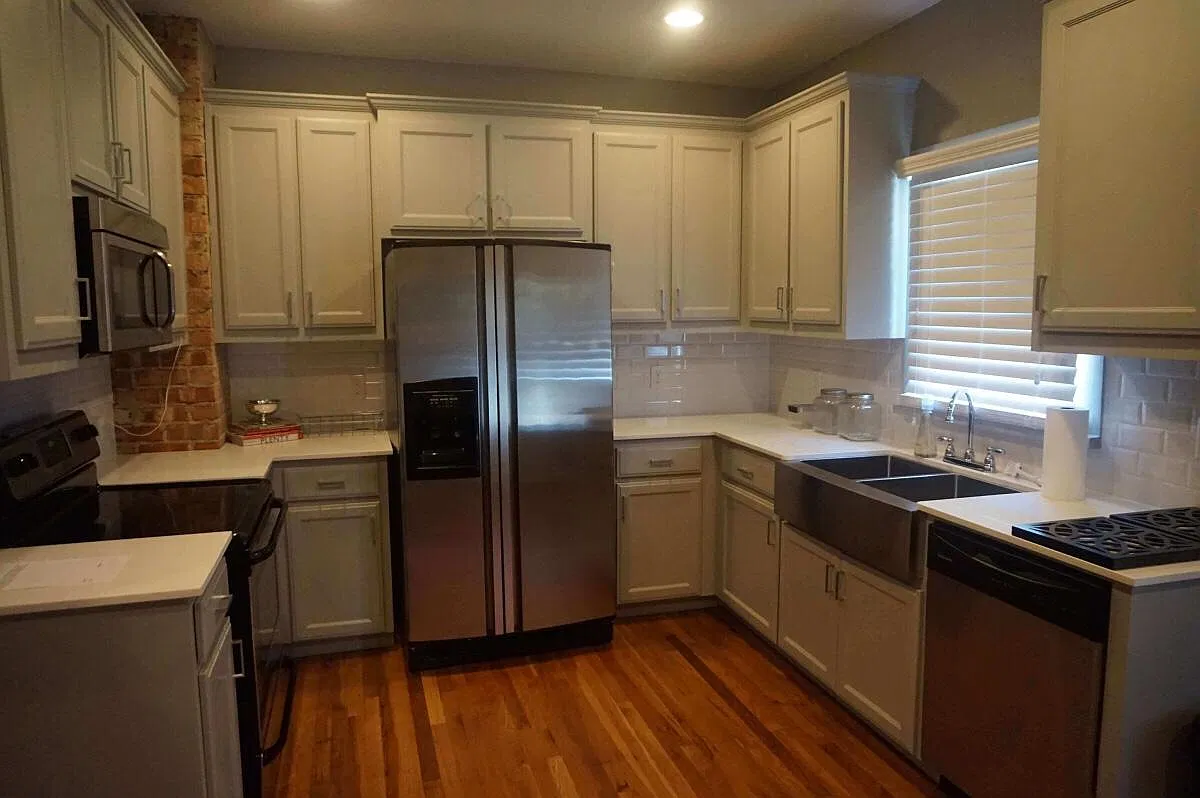 3 bed, 1396 sqft, $3,300 — Photo 3