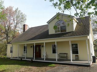 27 3rd St, Ayer, MA 01432