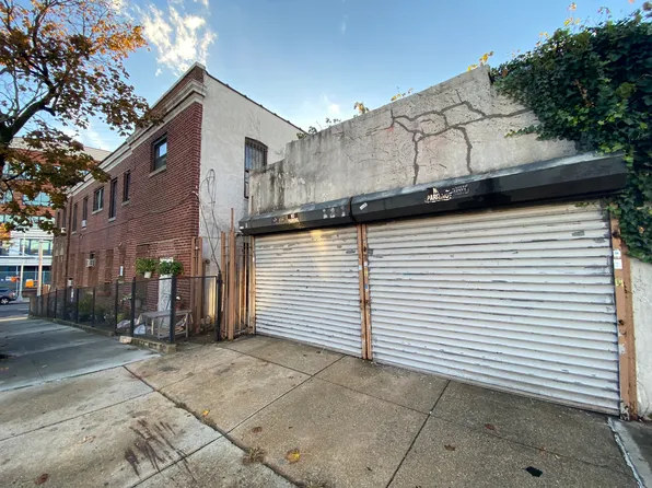 55-19 Metropolitan Avenue image 11 of 12