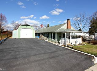 311 W 3rd St, Waynesboro, PA 17268