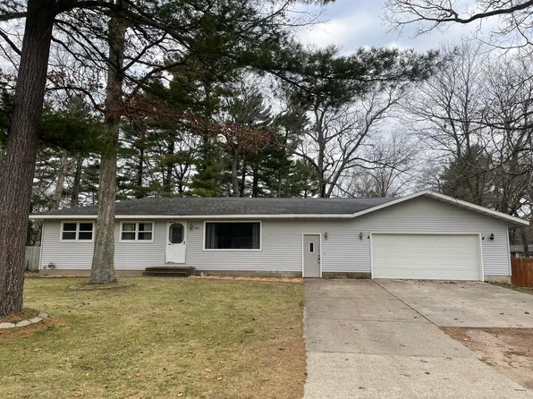 7717 Carefree Dr, Whitehall, MI 49461