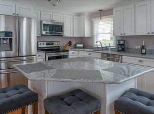 30 Sleepy Hollow Rd, East Greenwich, RI 02818