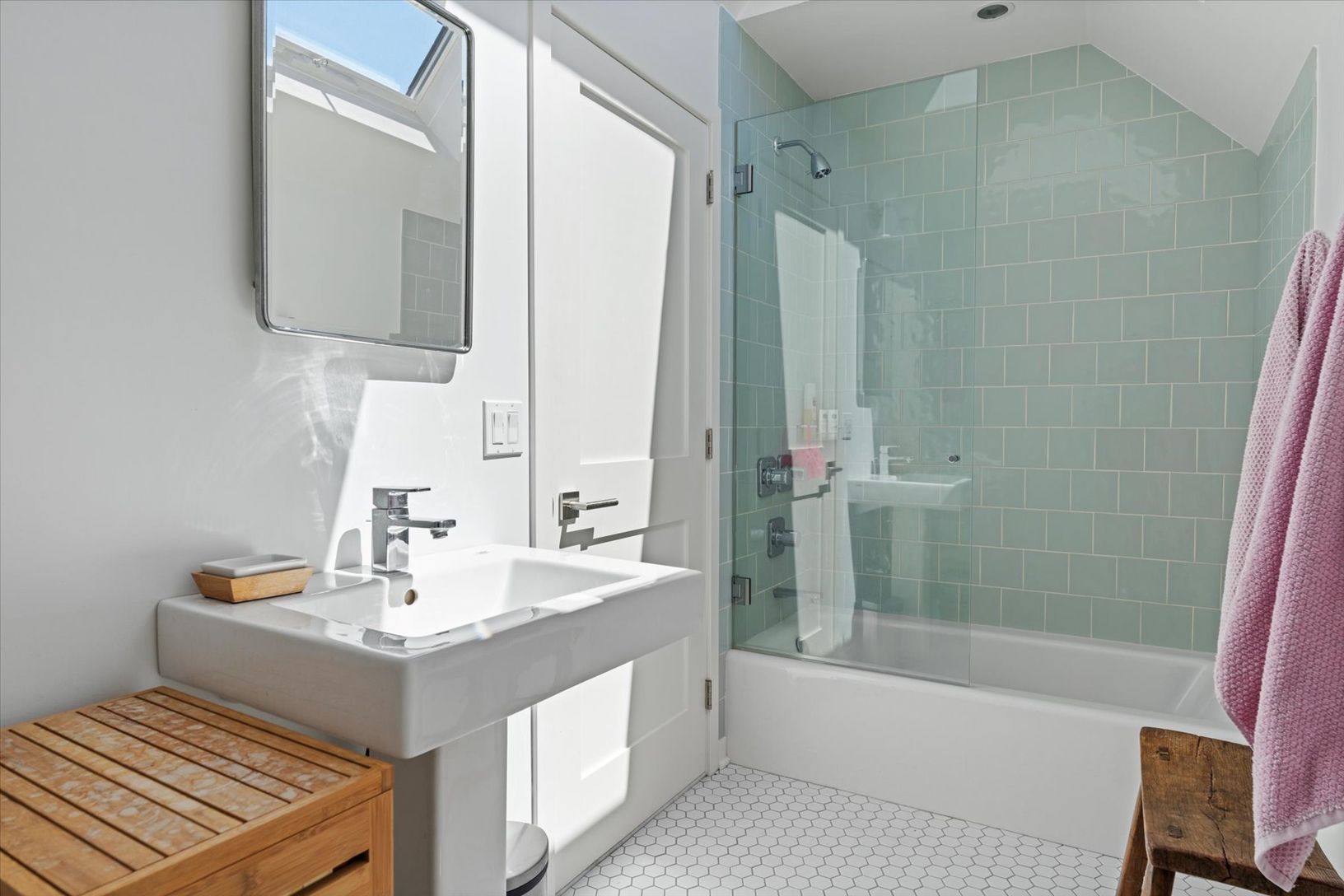 2nd floor shared bath