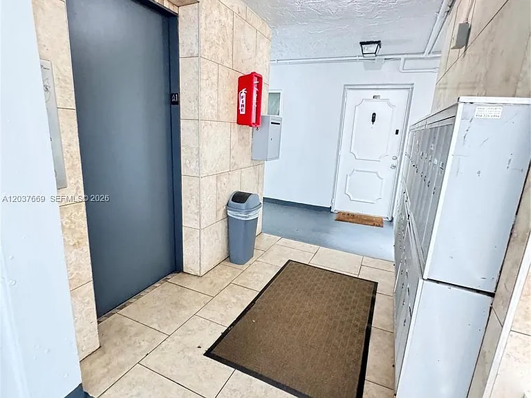 9441 Evergreen Pl #206 — Photo 2