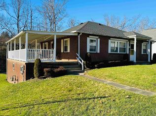 113 Hallhurst Rd, Fairmont, WV 26554