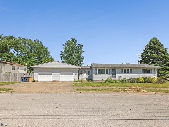 2nd image of 611 Herbert Rd