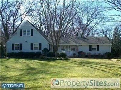 614 Beacon St, Moorestown, NJ, 08057