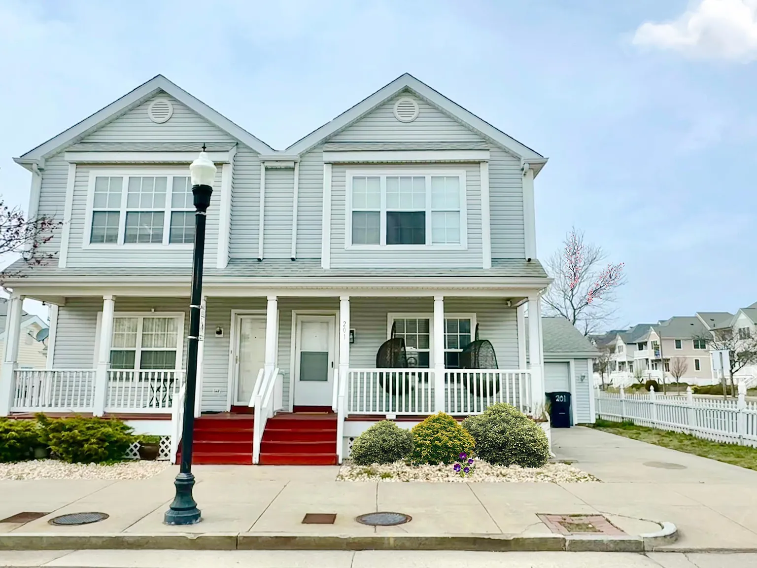 3 bed, 2.5 bath, 1452 sqft, $3,100 — Photo 1