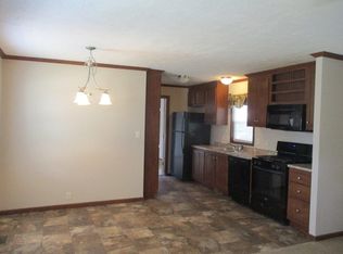 20663 Foster Dr, Clinton Twp, MI 48036