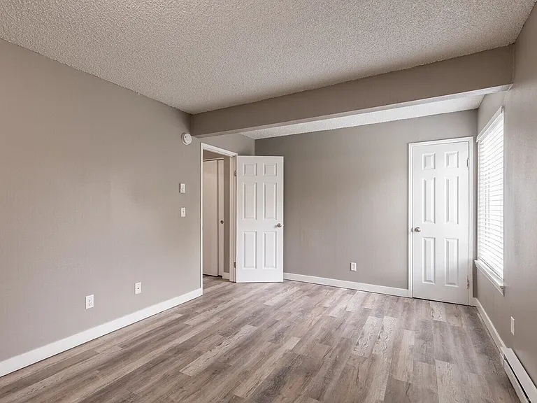 249-Nola Place Apartments — Photo 45