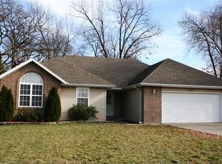 2856 S Quail Ave, Springfield, MO 65807