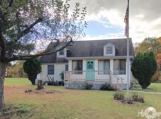387 Petticoat Ln, Bloomingburg, NY 12721
