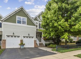 412 Sergeant Dr, Lambertville, NJ 08530