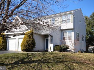 33 Manley Rd, Pennington, NJ 08534