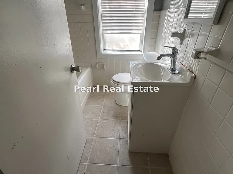 4117 Guilford St — Photo 2