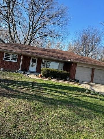 2nd image of 1250 Aptakisic Rd