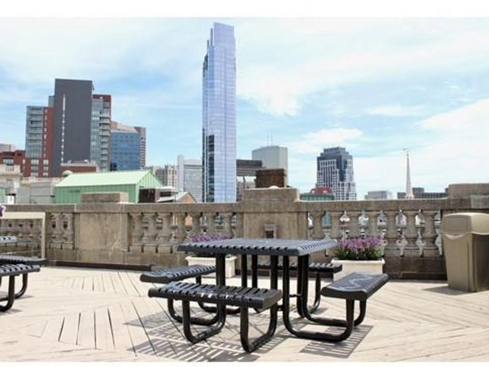 Rooftop deck